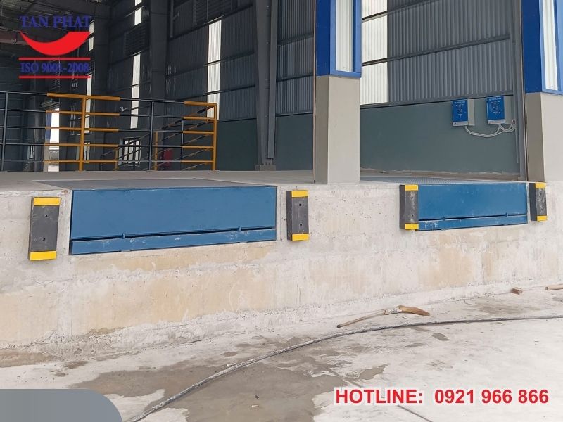 Lắp đặt Dock Leveler 10 tấn tại Yên Mỹ, Hưng Yên