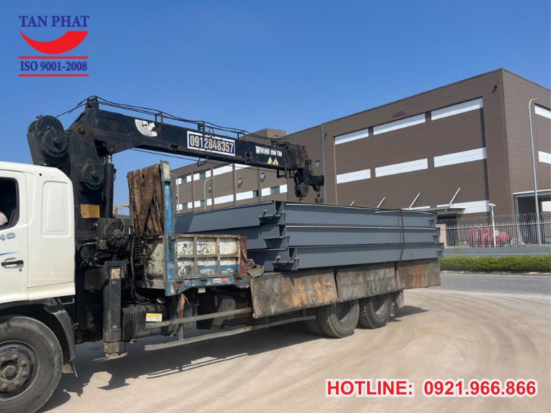 Vận chuyển bàn cân tới nơi lắp đặt