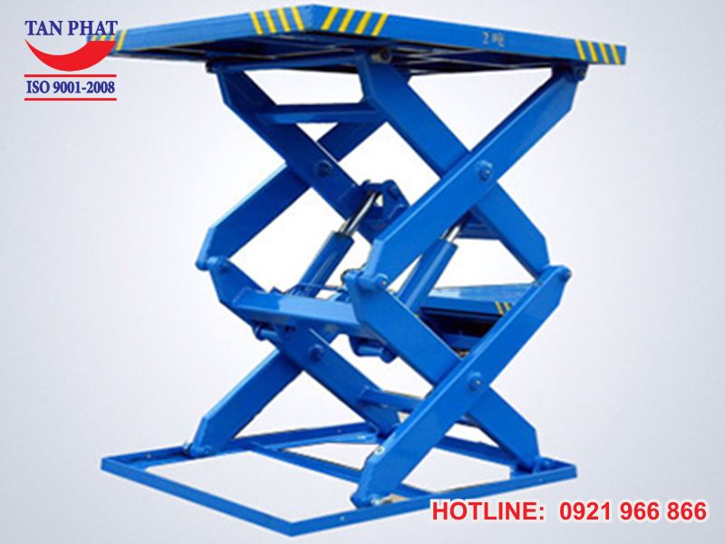 Bàn nâng hạ 2.5 tấn nâng hạ theo nguyên lý thủy lực.