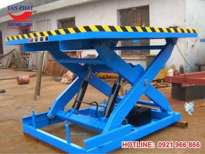 Bàn nâng chữ X thủy lực là gì?