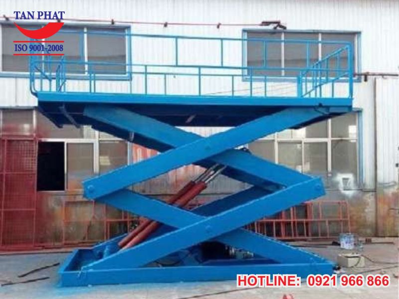 Hình ảnh thực tế bàn nâng thủy lực 5 tấn