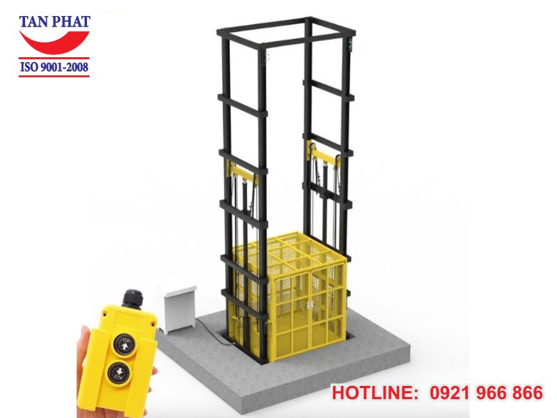 Việc sử dụng thang nâng hàng giúp nâng cao hiệu suất làm việc