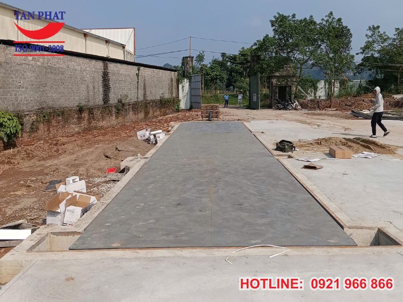 Bàn cân ô tô 120 tấn được thiết kế đảm bảo sự bền bỉ, chắc chắn