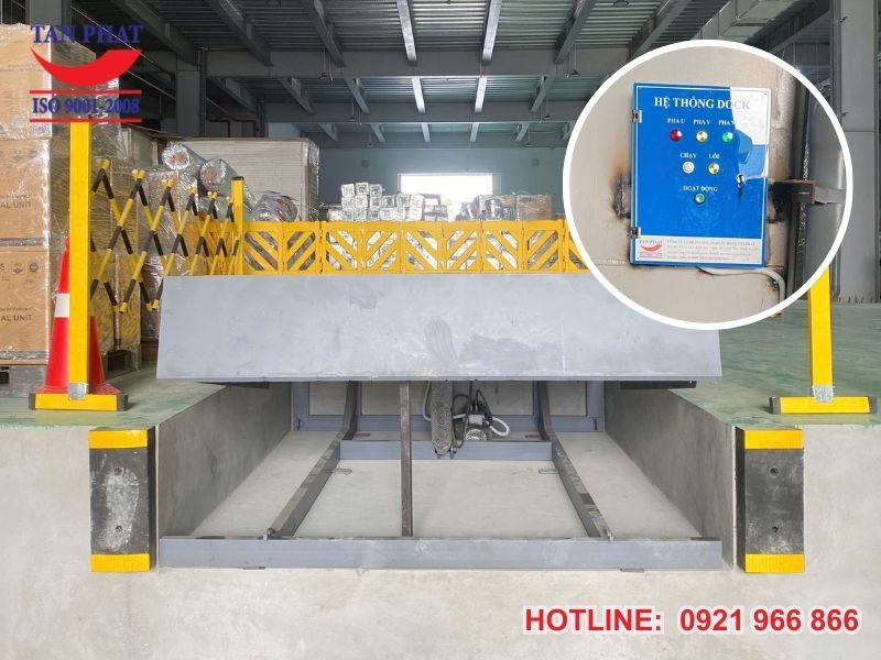 Vận hành dock leveler dễ dàng với hộp điều khiển tự động