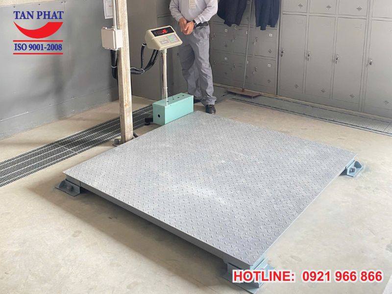 Hình ảnh thực tế cân sàn 1500kg được Tân Phát hoàn thiện bàn giao cho quý khách hàng.