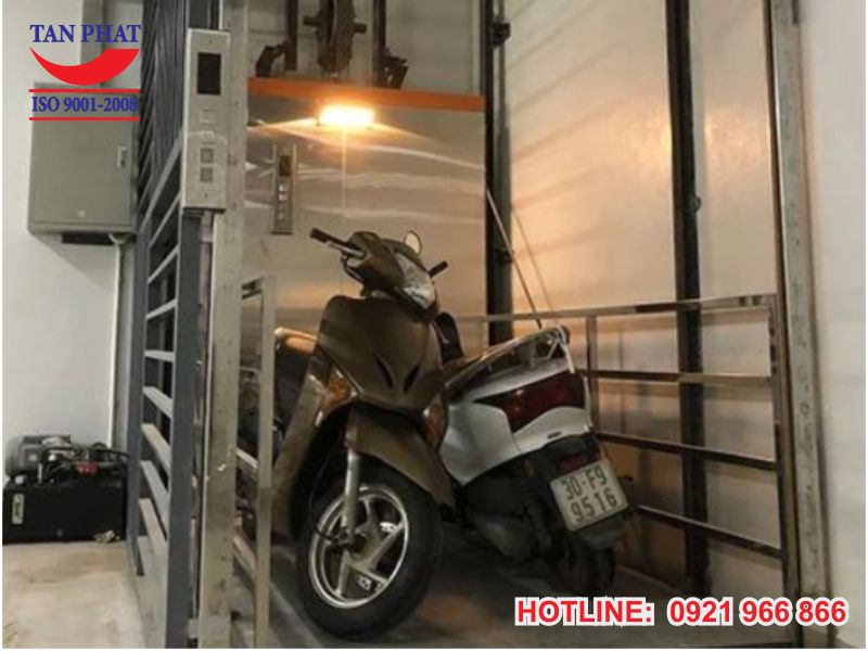 Thang tời xe máy động cơ kéo