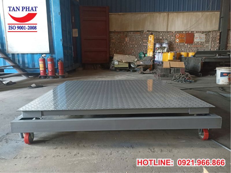 Thiết kế mặt sàn cân chắc chắn, bền bỉ, chống trượt vượt trội