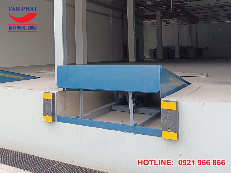 Dock Leveler 6 Tấn