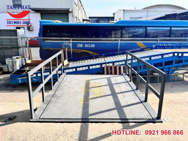 Hình ảnh thực tế dự án lắp đặt dock leveler tải trọng 3 tấn