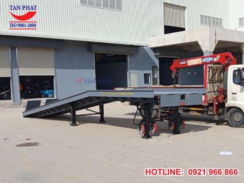Bàn Giao Cầu Dẫn Xe Nâng Lên Container 8 Tấn Tại Cao Bằng