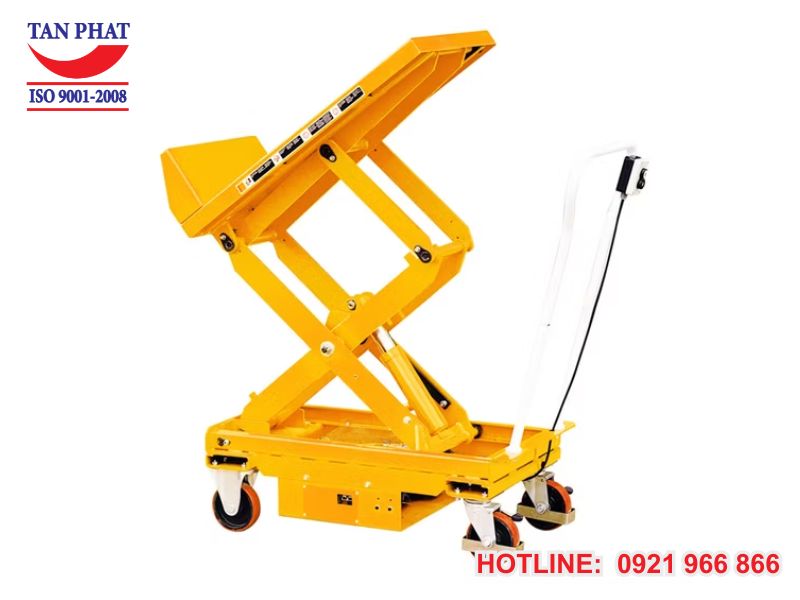 Nên mua bàn nâng nghiêng thủy lực của nhà sản xuất nào?