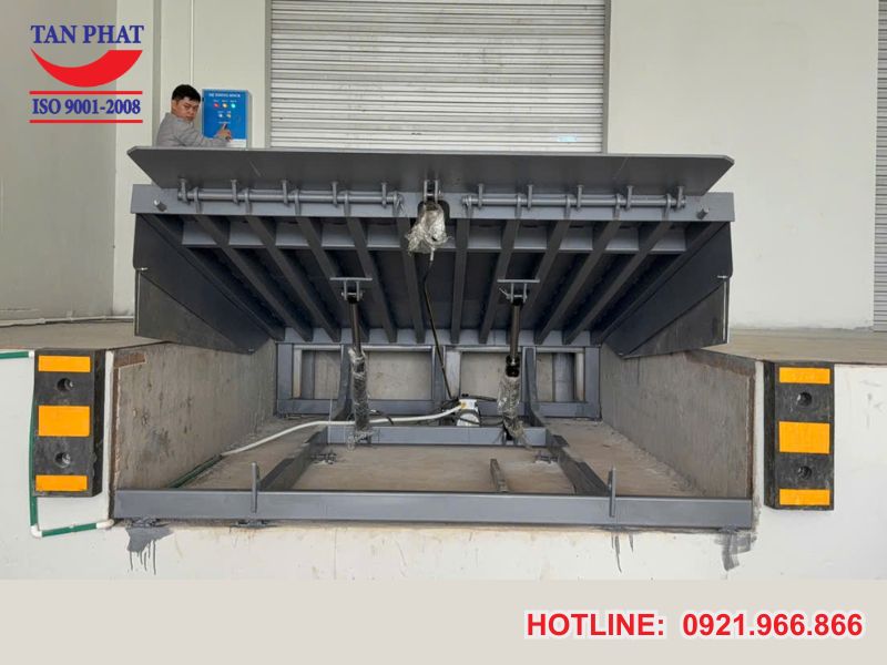 Cấu tạo của dock leveler mặt sàn 3000x2000mm