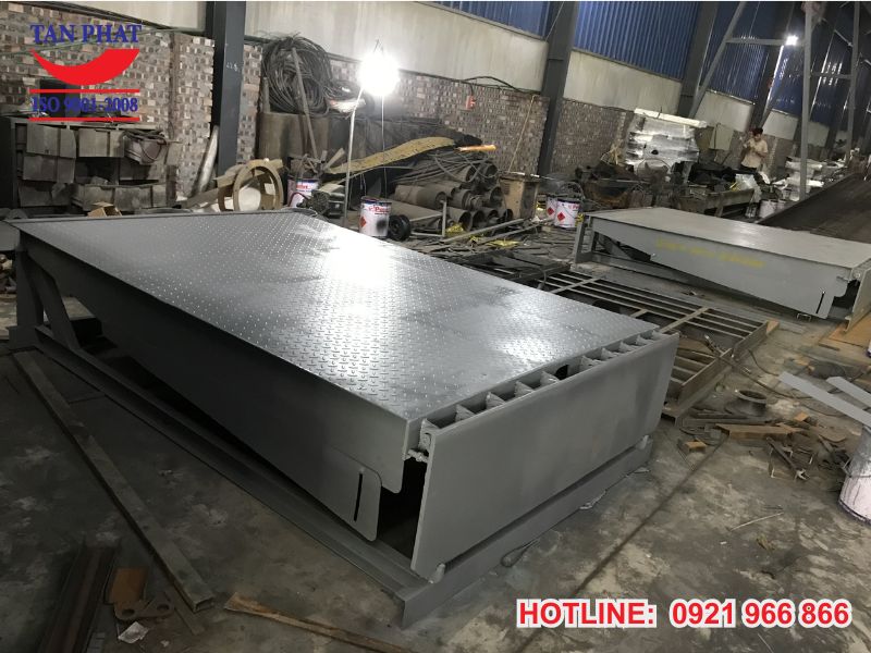 Quy trình thi công, bàn giao dock leveler 10 tấn