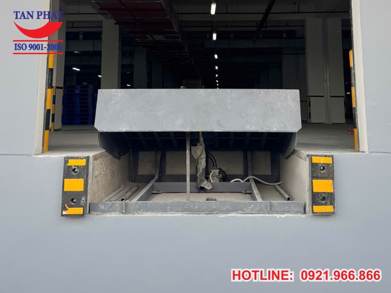 Dự án lắp đặt dock leveler 12 tấn tại Nam Định