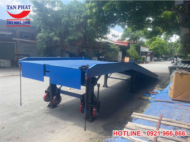 Cầu dẫn xe nâng 10 tấn dài 11m tại Bắc Ninh