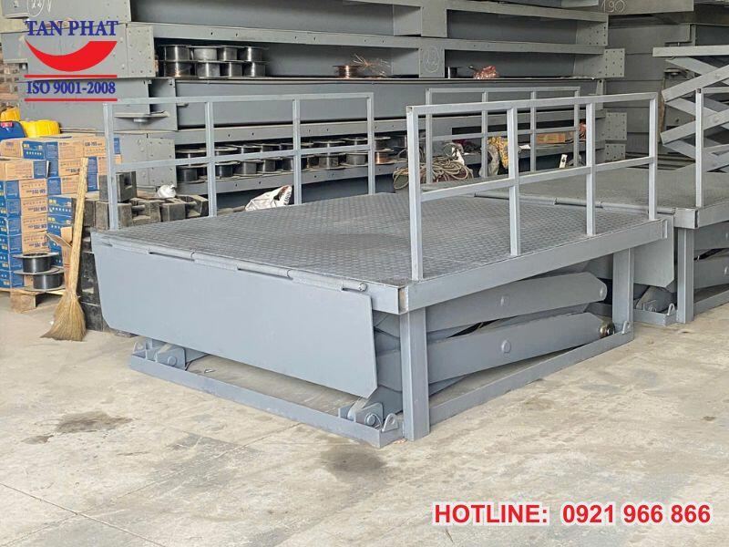 Đặc điểm nổi bật của bàn nâng thủy lực mặt bàn 2mx2m