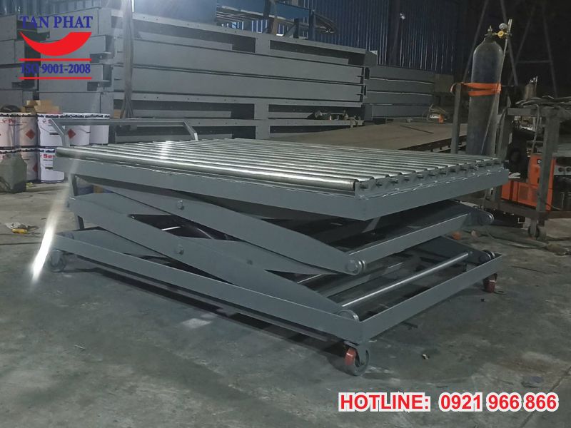 Bàn nâng thủy lực được chế tạo bởi Tân Phát