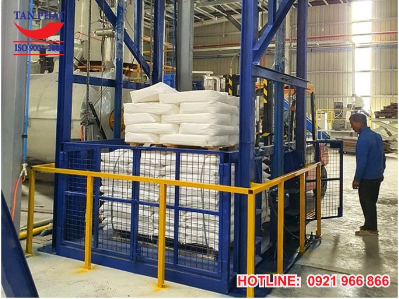 Ưu, nhược điểm của thang nâng hàng 4 trụ