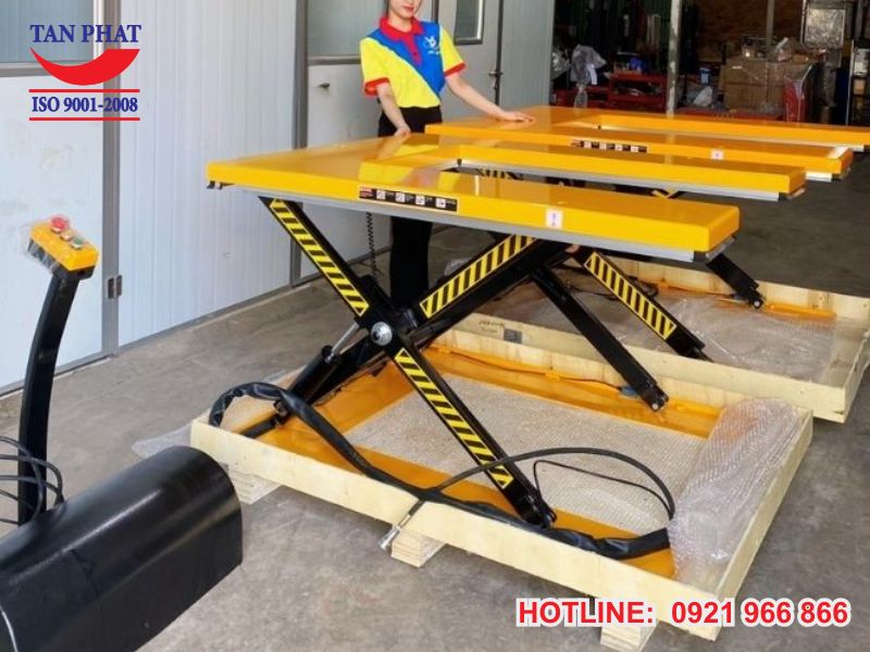 Tân Phát - Địa chỉ cung cấp bàn nâng hàng chữ U uy tín