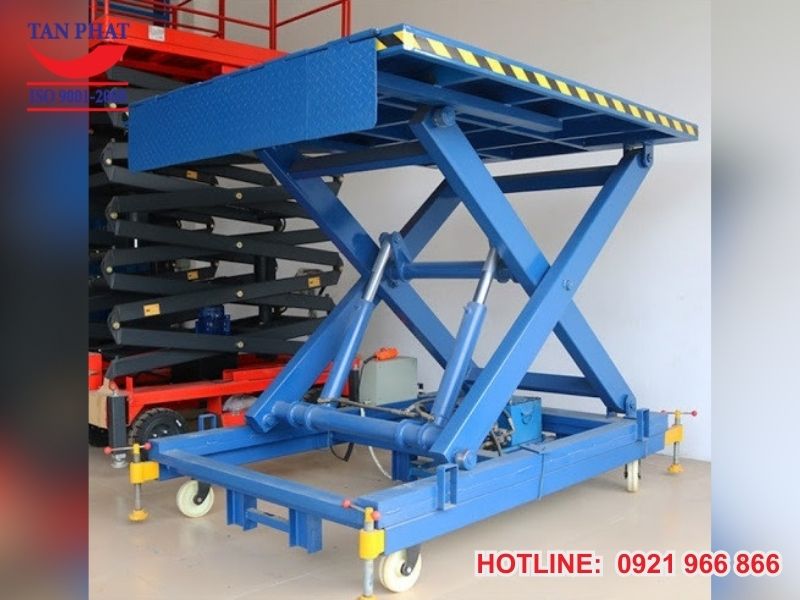 Bàn nâng thủy lực 6000kg di chuyển linh hoạt
