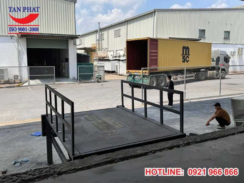 Ứng dụng của dock leveler thủy lực 3 tấn