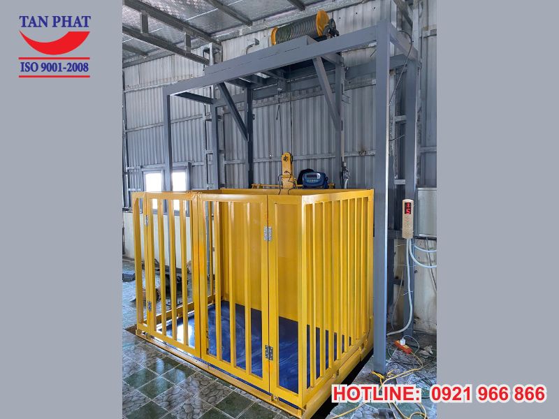 Lợi ích của việc sử dụng thang máy tời hàng