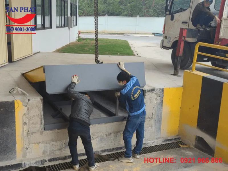 Sửa chữa sàn nâng thủy lực