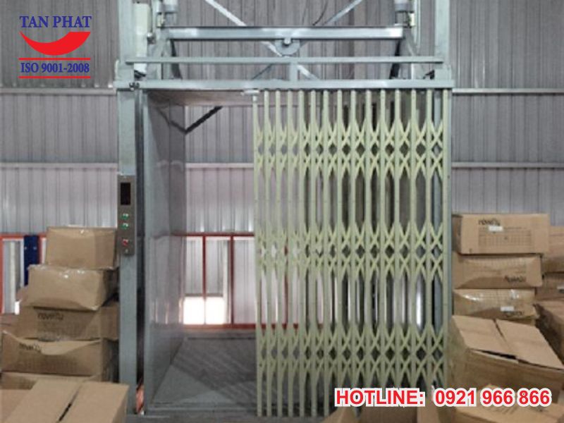 Lắp đặt thang nâng hàng 500kg uy tín, giá tốt