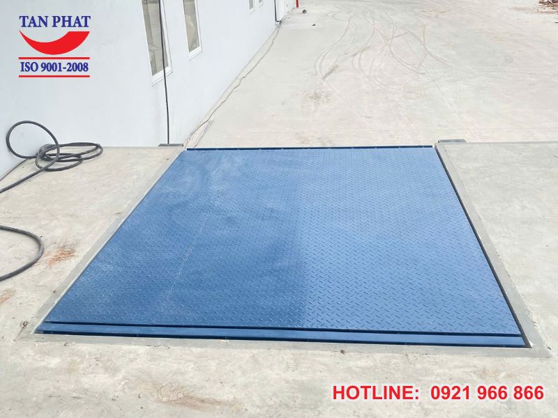 Dock Leveler - Sàn nâng thủy lực lắp đặt bởi Tân Phát