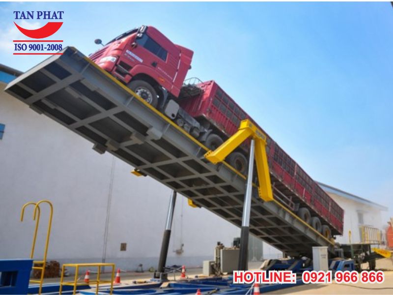 Bàn nâng thủy lực 80 tấn giá tốt, hoạt động bền bỉ