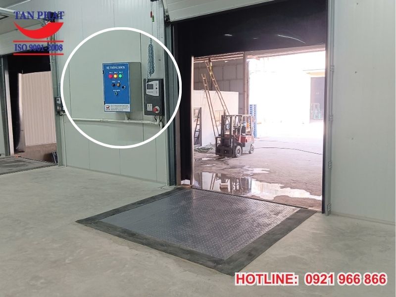 Lắp đặt tủ điều khiển tự động