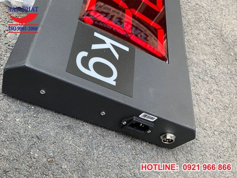 Các đầu/cổng kết nối của màn hình hiển thị DPM-3