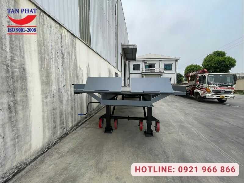 Cầu dẫn xe nâng 10 tấn, 13m tại Hưng Yên
