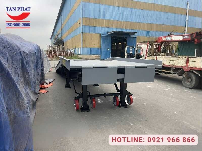Cầu dẫn container 8 tấn, 11m tại Thái Bình
