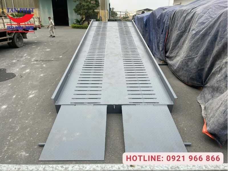 Cầu dẫn container 8 tấn, 11m tại Thái Bình