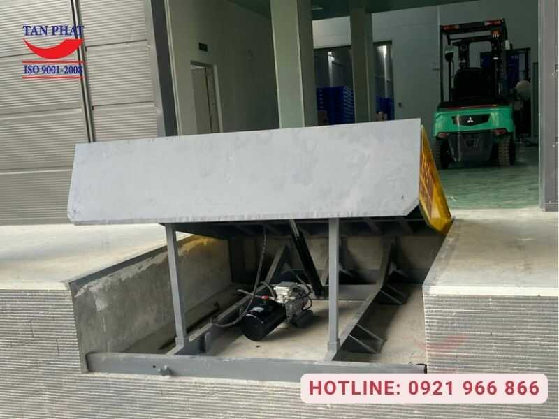 Tuổi thọ trung bình của dock leveler và độ bền sàn nâng