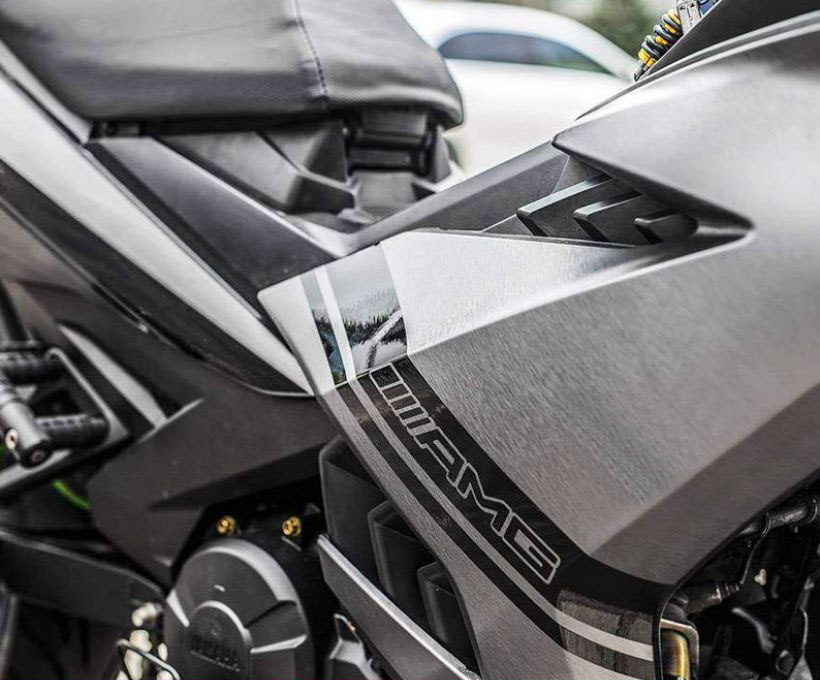 Exciter dán decal nhôm xước full xe đổi màu