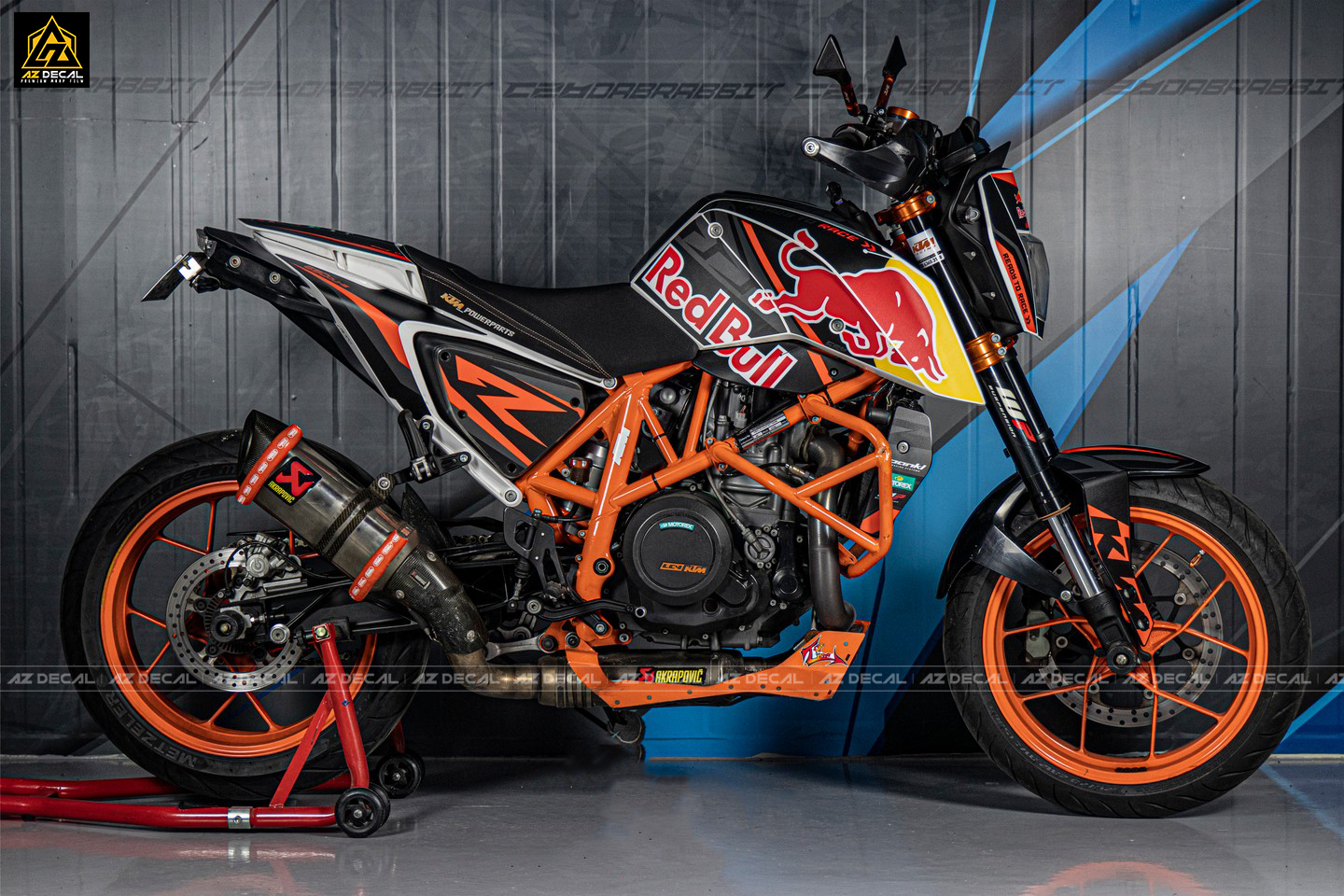 Tem xe KTM DUKE 690 chủ đề red bull