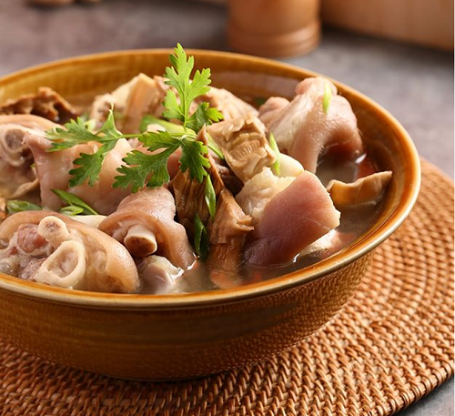 Móng giò là phần chân của con heo