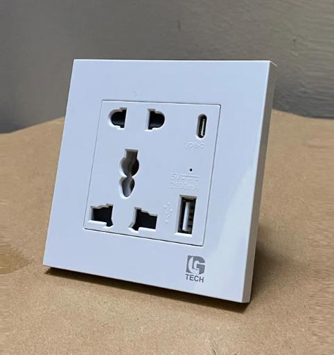 Ổ cắm điện 5 chấu LG-F21-0150 có cổng sạc USB-Type-c