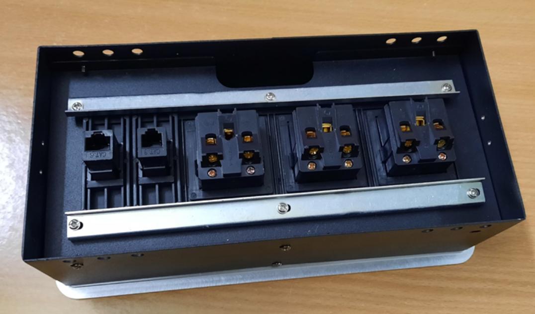 Ổ cắm điện âm bàn sinoamigo STS-130S
