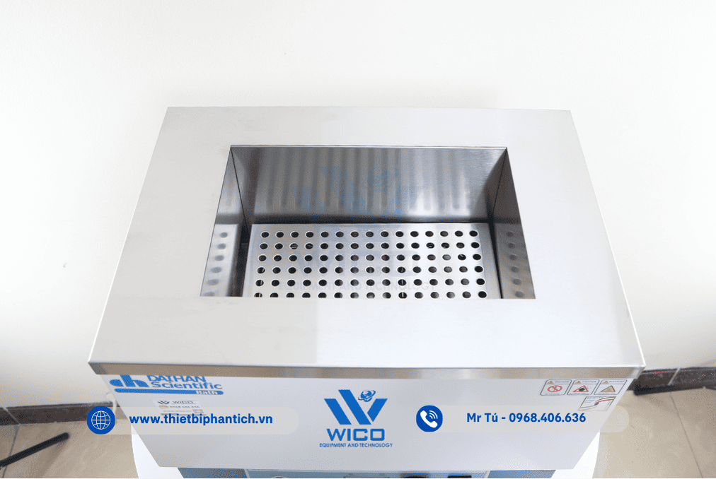 Buồng làm bằng Inox chống ăn mòn và dễ dàng làm sạch