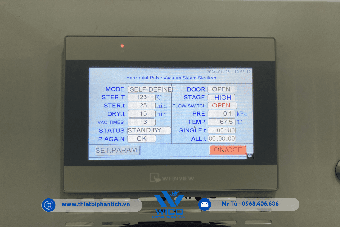 Màn hình LCD có kích thước lớn giúp người dùng vận hành máy dễ dàng