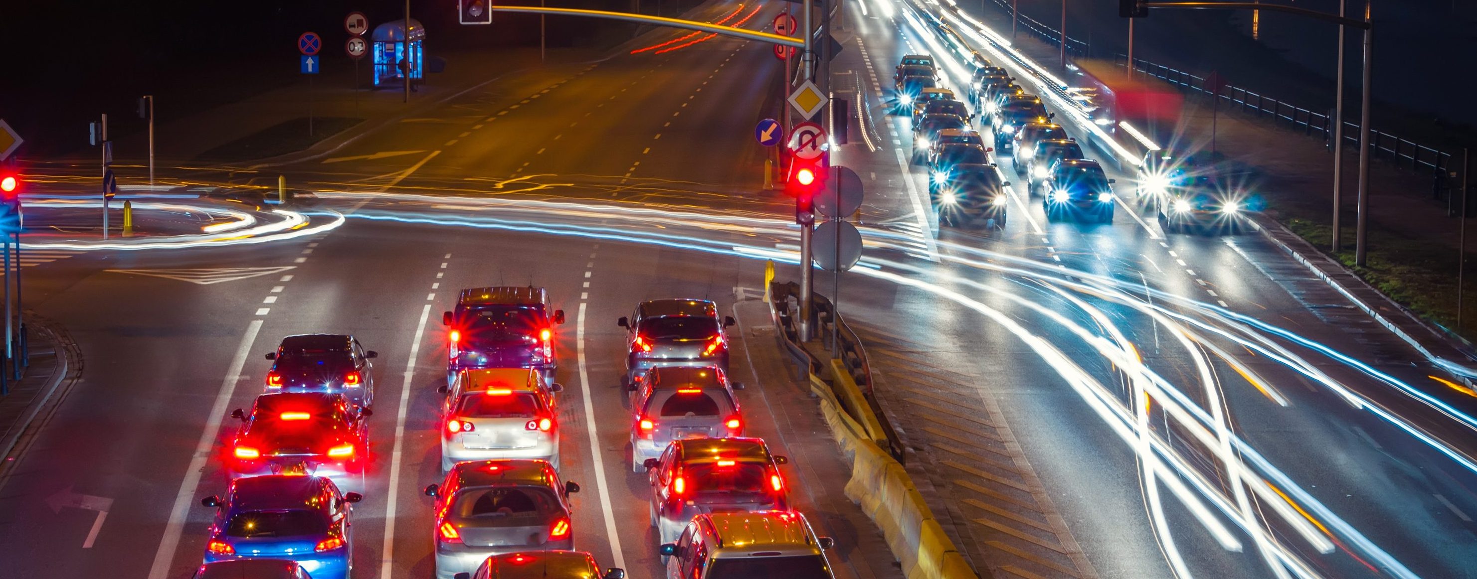 cach lai xe o to khi dung den do