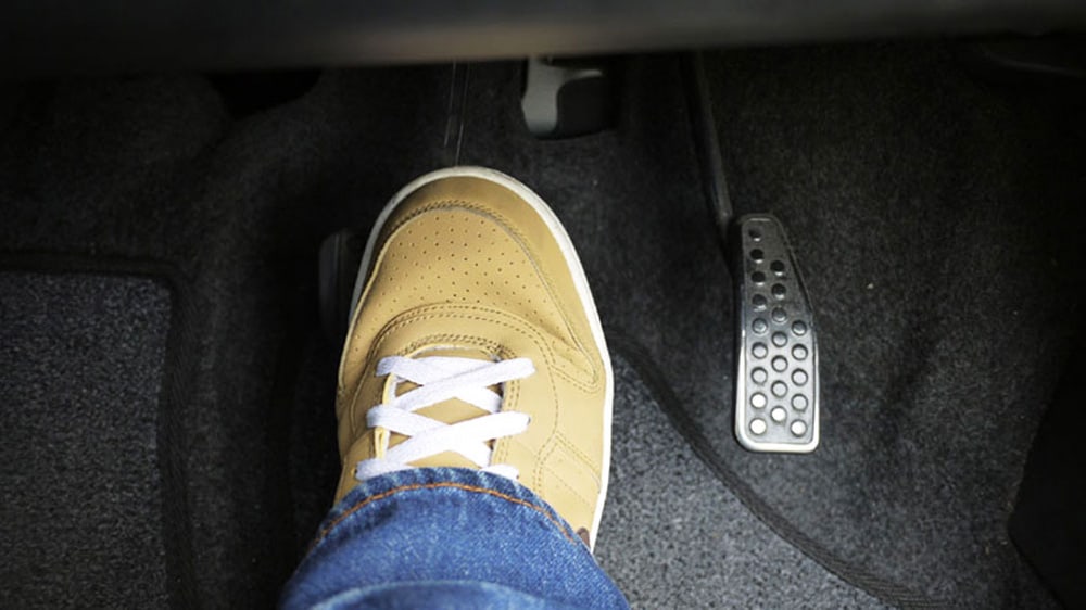 cach lai xe o to xuong doc