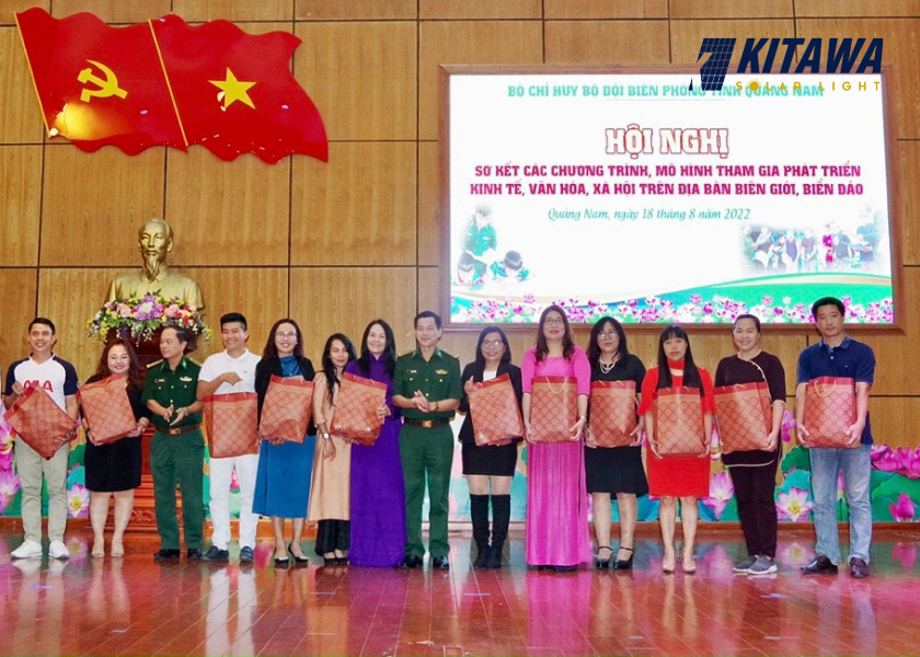 KITAWA hỗ trợ chi phí lắp 50 đèn tại vùng biên giới tỉnh Quảng Nam