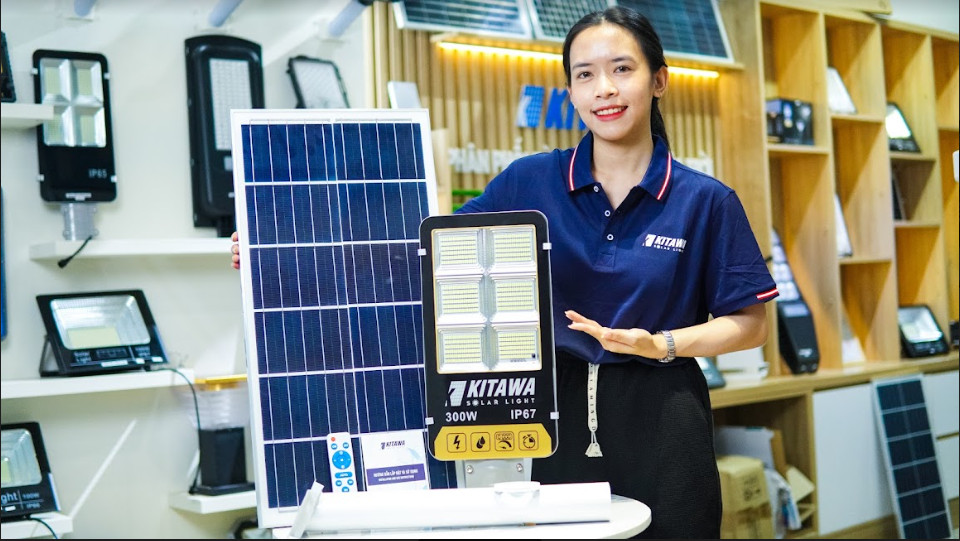 Đèn bàn chải năng lượng mặt trời 300w