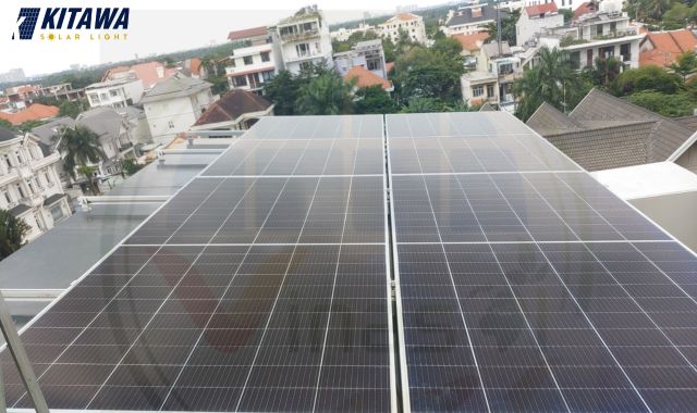 Inverter hòa lưới điện mặt trời bám tải