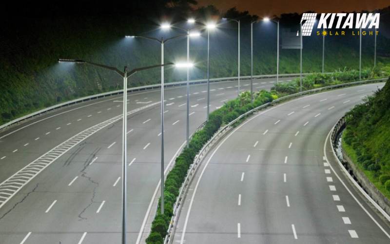 Đèn đường LED tiết kiệm điện năng, thân thiện với môi trường