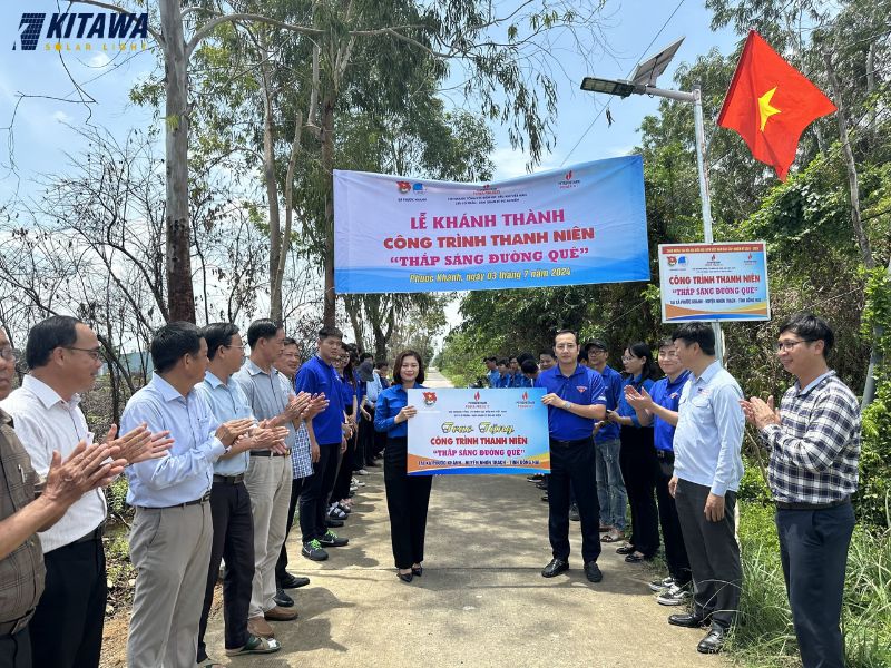 KITAWA đồng hành cùng đoàn thanh niên lắp đèn năng lượng mặt trời cho nông thôn